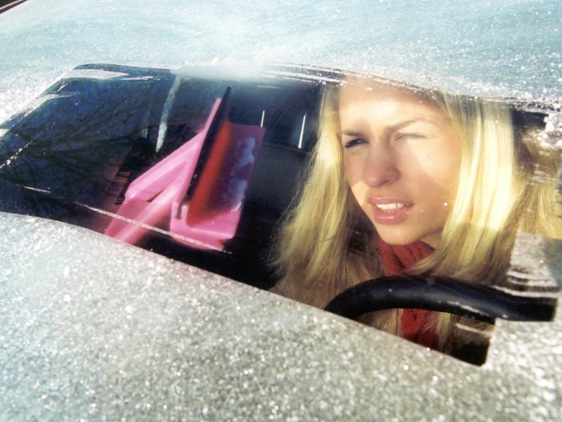 richtig-eiskratzen.jpg Bild richtig-eiskratzen.jpg